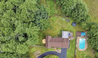 11 Wendover Way, Bedford, NH 03110