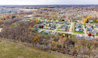 10902 Woodedge Dr, Allendale, MI 49401
