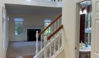 1701 Forest Edge Dr, Amherst, NY 14051