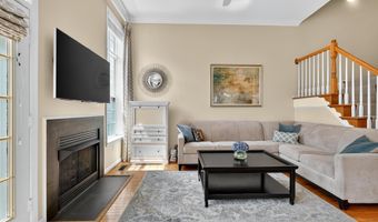 2411 GORGAS Pl, Alexandria, VA 22311