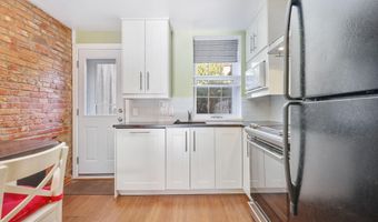 24 E HAMBURG St, Baltimore, MD 21230
