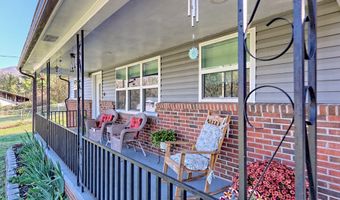 60 Tarrent St, Andrews, NC 28901