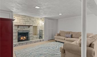 17 Shields St A, Newport, RI 02840
