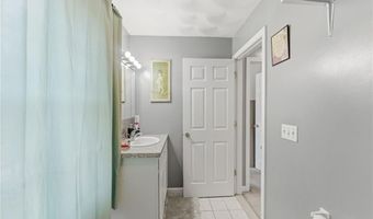 61 Metropolitan Ave, Cranston, RI 02920
