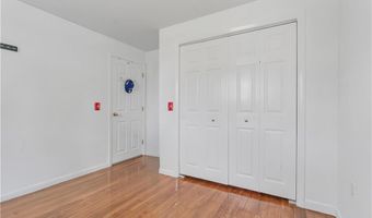 35 Pleasant View Dr, North Providence, RI 02904