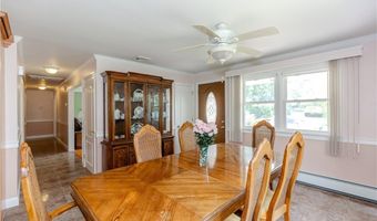 3 Ostend St, Johnston, RI 02919
