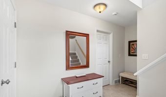37 Governor Cir, Albany, NY 12208