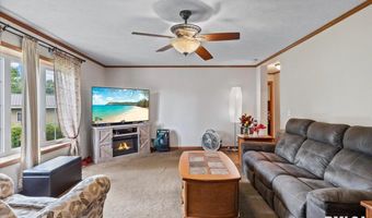 524 6TH St, Andover, IL 61233