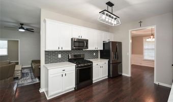 4506 Columbus Cir, Acworth, GA 30101