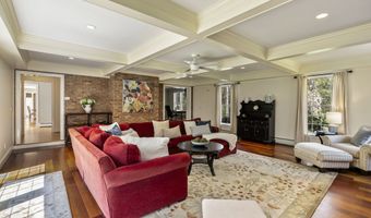 16 Cider Mill Rd, Burlington, CT 06013