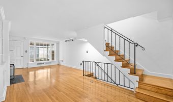 2420 I St NW, Washington, DC 20037