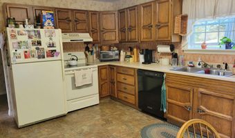 6 Farley Ln, Berlin, NH 03570