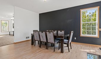 15871 Freedom Ln, Apple Valley, MN 55124