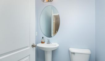 2906 N Knightsbridge Cir, Ann Arbor, MI 48105