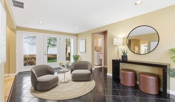 985 Goldenrod Trl, Aurora, OH 44202