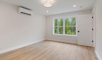 1508 Foxes Ridge Rd, Acton, ME 04001