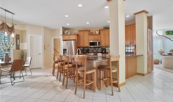 255 Bonnie Ln, Aurora, OH 44202