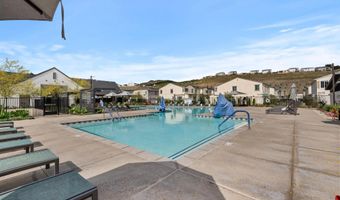 323 Satsuma Trl, Fallbrook, CA 92028