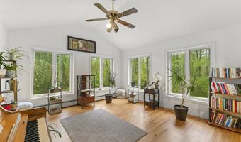 27 Adams Rd, Bloomfield, CT 06002