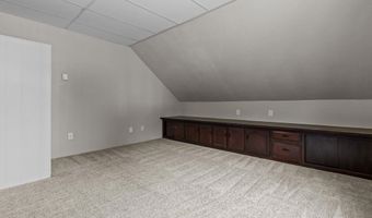 1903 E APPLE CREEK Rd, Appleton, WI 54913