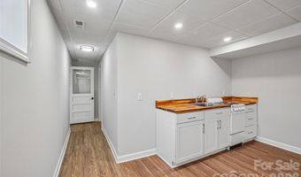 28 Ridgefield Pl, Asheville, NC 28803