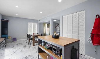 15811 Perkins Ln, Bowie, MD 20716