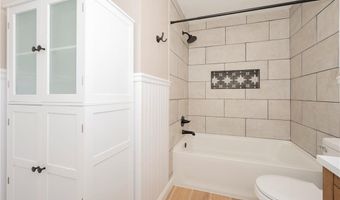 110 N Claybon Dr, Advance, NC 27006