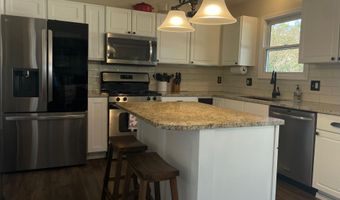 2329 Woodridge Dr, Adrian, MI 49221