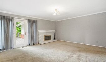 259 White Tree Ln, Ballwin, MO 63011