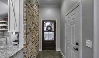 730 Sawgrass Lakes Dr, Brandon, MS 39042