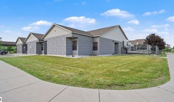 842 W Warwick Dr, Alma, MI 48801