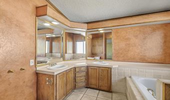 221 Cottonwood Ln, Blackfoot, ID 83221