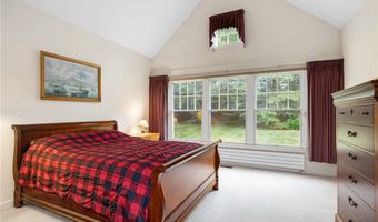 200 Wickford Point Rd, North Kingstown, RI 02852