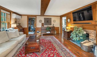 64 N Amherst Rd, Bedford, NH 03110
