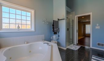 24 Orsaf Ln, Bayville, NJ 08721