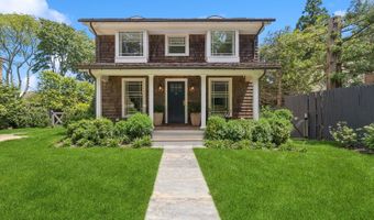 6 Cozzens Ln, Amagansett, NY 11930