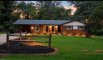 578 EastWood Dr, Asheboro, NC 27205