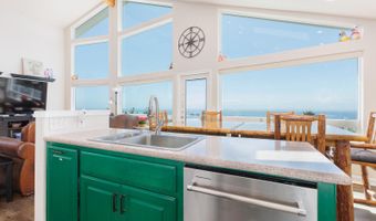 461 S Home Ct, Rockaway Beach, OR 97136