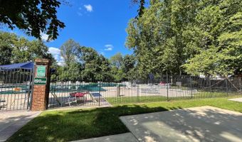 9715 WHITLEY PARK Pl #TH-11, Bethesda, MD 20814