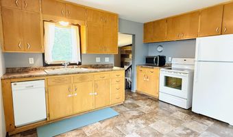 704 S Harrison St, Aberdeen, SD 57401