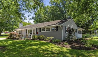 7111 CINDY Ln, Annandale, VA 22003