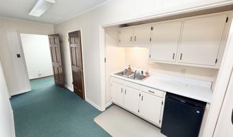 105 N Hickory St, Aberdeen, MS 39730