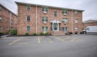 3 Colonial Village Dr 10, Arlington, MA 02476