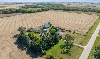 4705 Prairieburg Rd, Anamosa, IA 52205