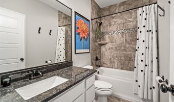 302 33rd St SE, Altoona, IA 50009