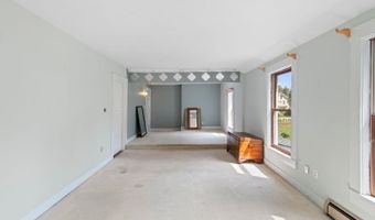 76 Spruce St, Brattleboro, VT 05301
