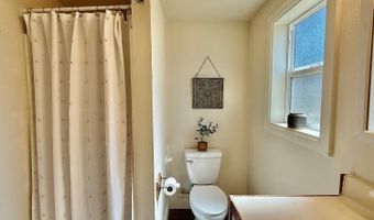 815 Scenic Ave, Santa Rosa, CA 95407