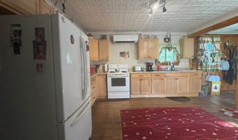 121 Main Rd, Abbot, ME 04406