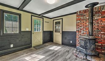 15 Highland Rd, Glocester, RI 02814