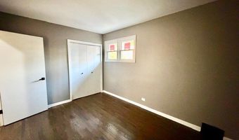 22 W070 Byron Ave, Addison, IL 60101